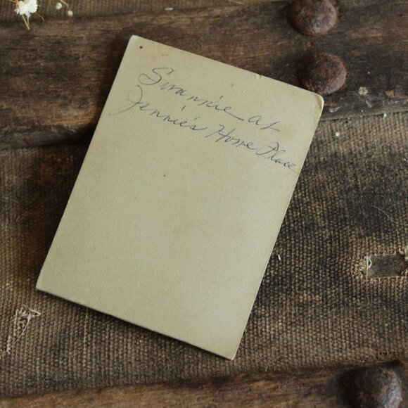 Vintage 1910s Photograph, Edwardian Photo Smiling Woman, Antique Black And White - Picture 6 of 10